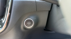 Volvo XC40 2.0 B4P Ultimate Dark 5dr Auto Petrol Estate